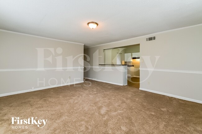 Building Photo - 3078 Churchill St