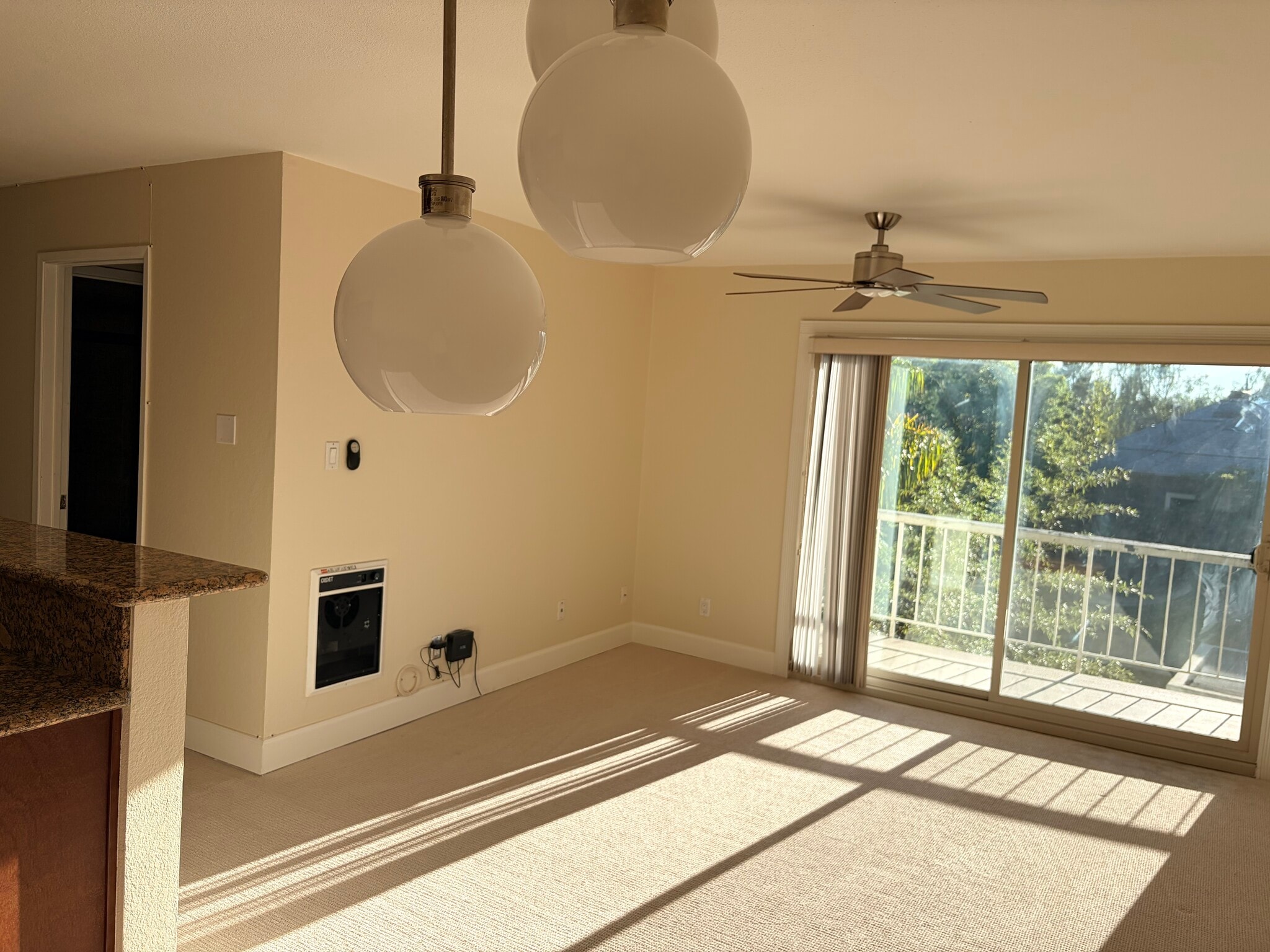 Building Photo - 590 El Dorado Ave