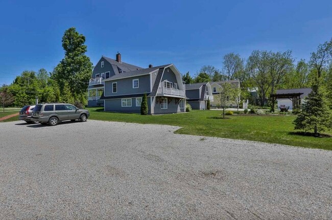 Building Photo - 26 N Main St