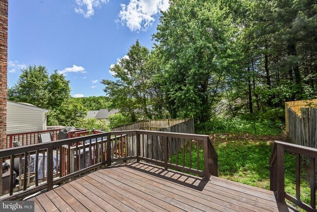 Building Photo - 105 Sunny Hill Ct