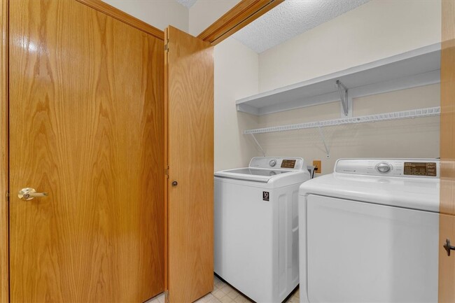 Building Photo - 69 Walney Dr