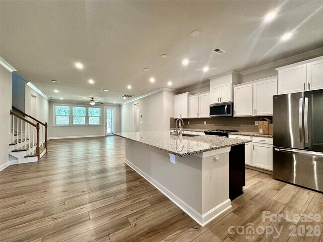 Building Photo - 9650 Liberty Hill Dr