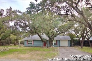 Primary Photo - 167 Lakeview Cir