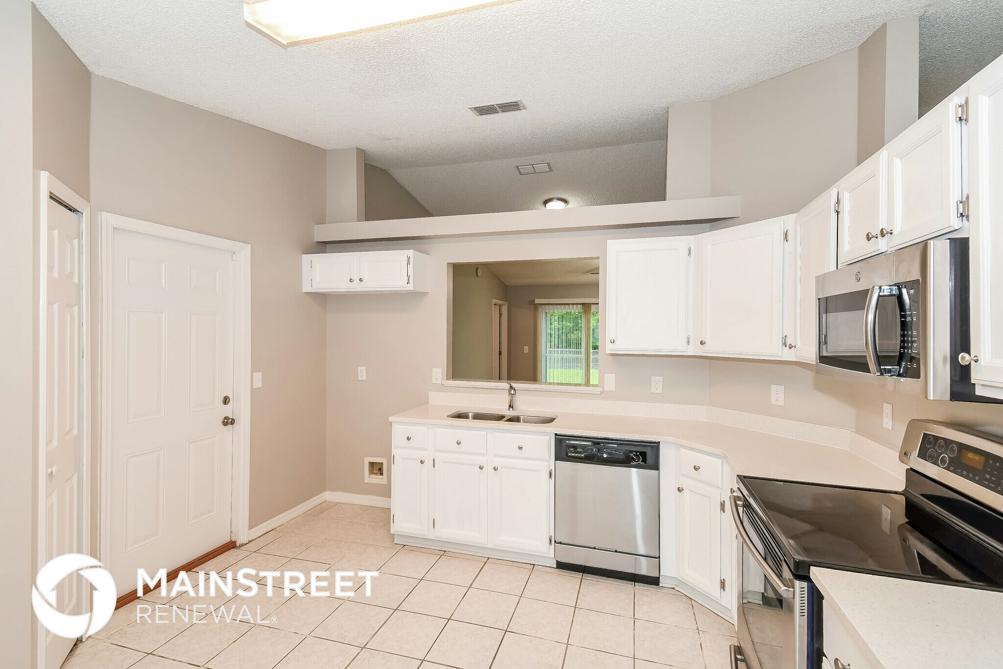 Building Photo - 8155 Teaticket Dr