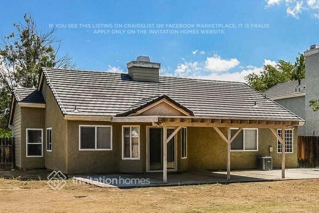 Building Photo - 3541 W Ave J 3