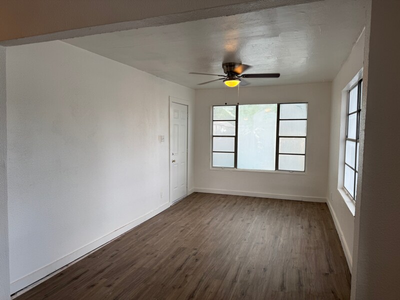 Building Photo - 602 S San Ignacio Ave