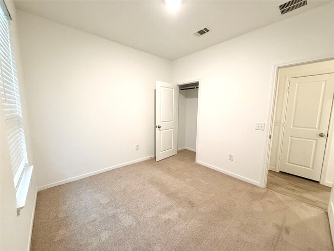 Building Photo - 1348 Bright Hl Dr