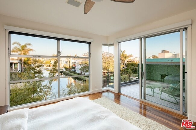 Building Photo - 2217 Grand Canal