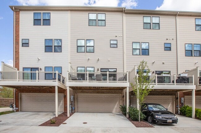 Building Photo - 1020 N Durham St