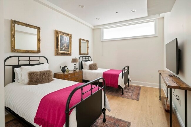 Building Photo - 380 Bunker Hill St