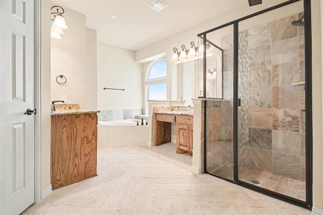 Building Photo - 708 Yarrow St