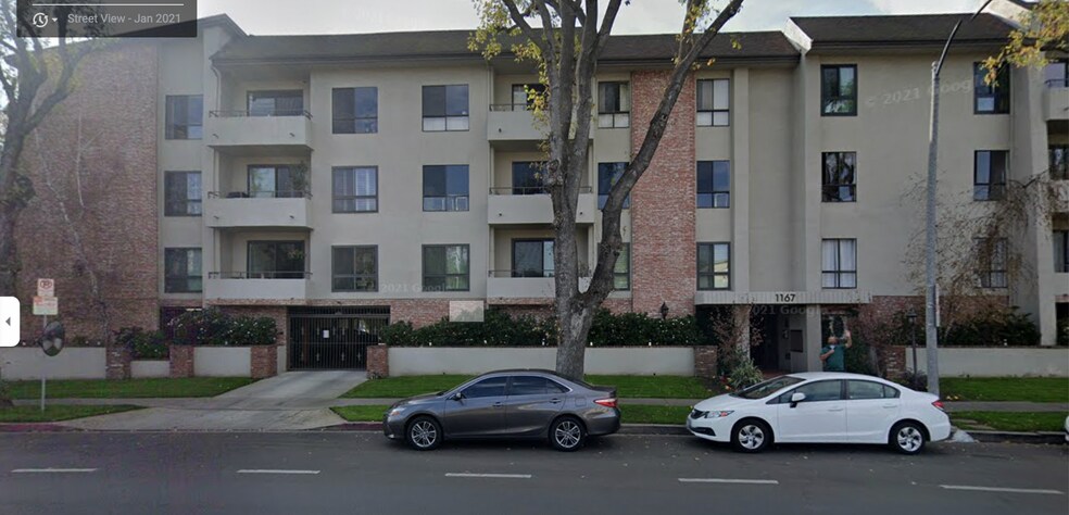 Building Photo - 1167 Roxbury Dr