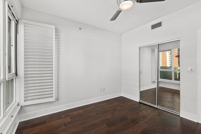 Building Photo - 1240 India St