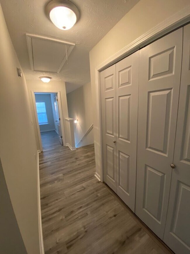 Building Photo - 324 Stewarts Landing Cir