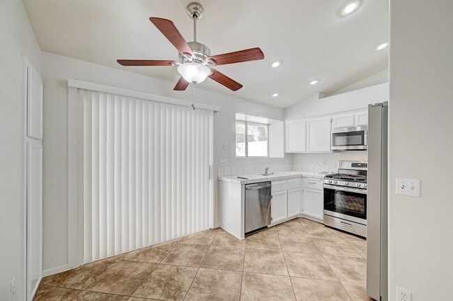 Building Photo - 1813 Lyell Canyon Ln