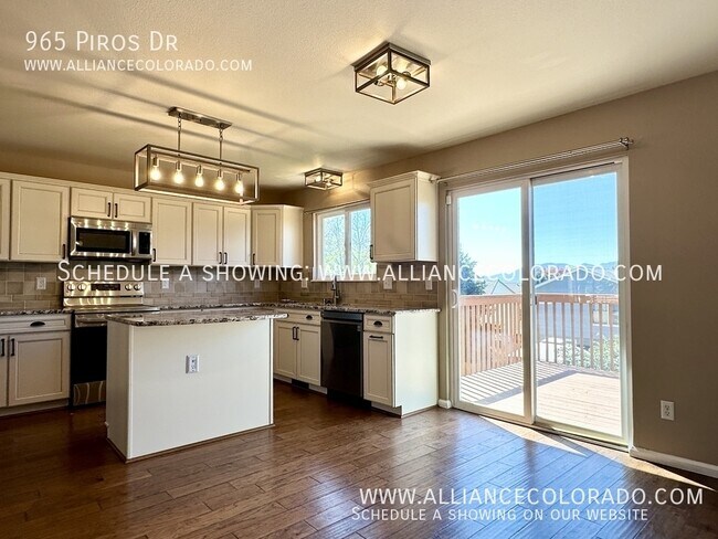 Building Photo - 965 Piros Dr