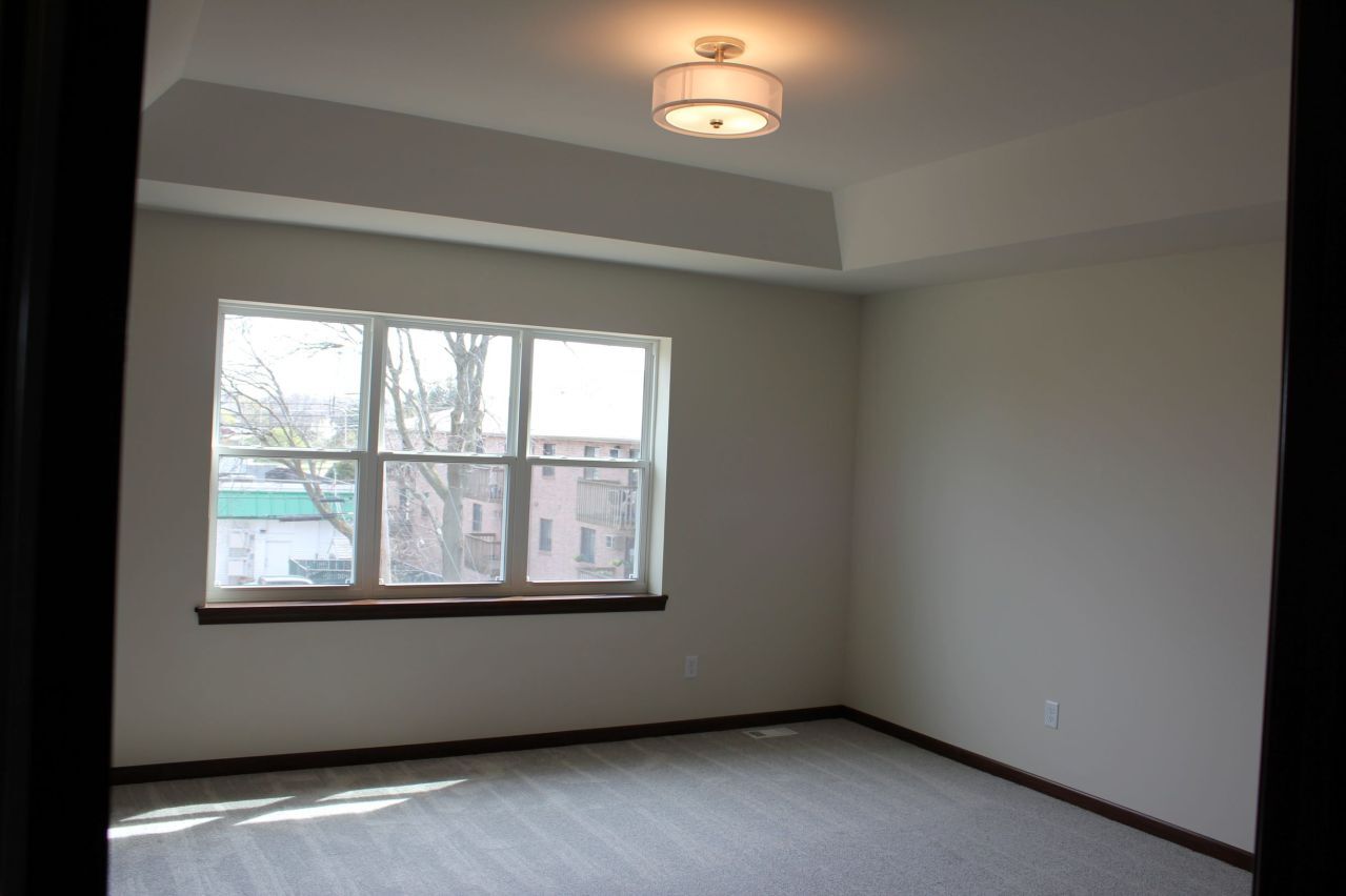 Primary Bedroom - 9019 W Stuth Ave