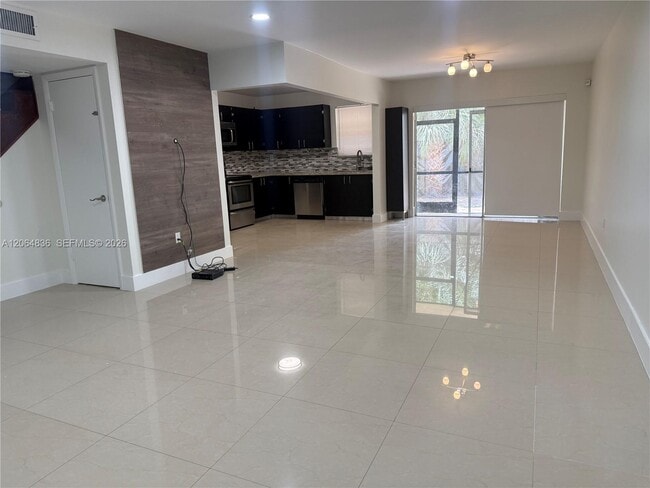 Building Photo - 8383 SW 137th Ave