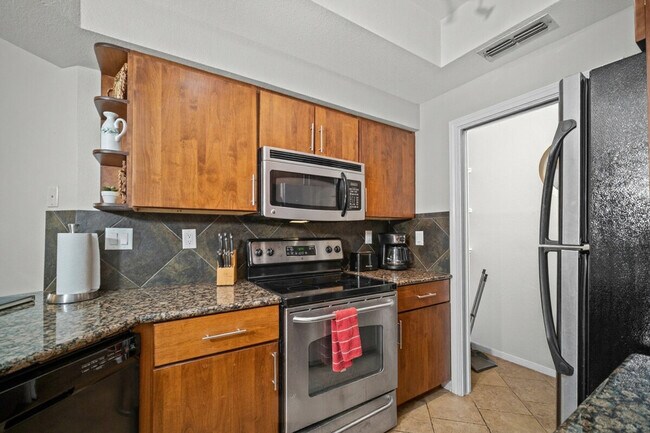 Building Photo - 3404 American Dr