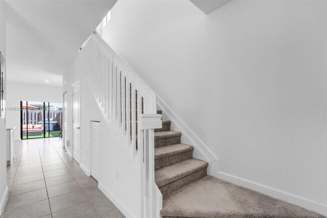 Building Photo - 11761 SW 245 Ter