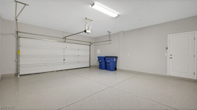 Building Photo - 404 Grand Toccata St