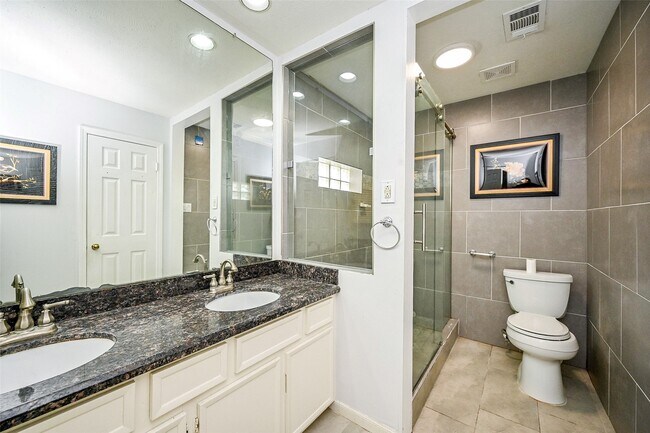 Building Photo - 14431 Royal Hill Dr