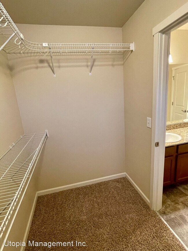 Building Photo - 3 br, 2.5 bath House - 353 Holland Ave.