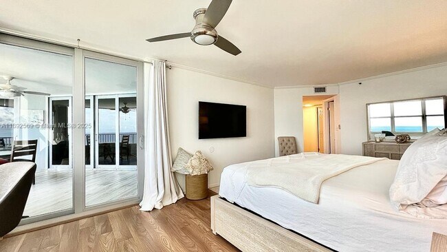 Building Photo - 5200 N Ocean Dr