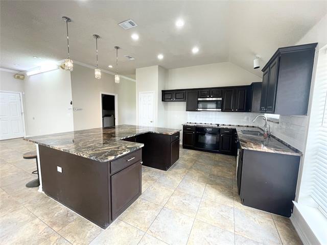 Building Photo - 6404 Meadowview Ct