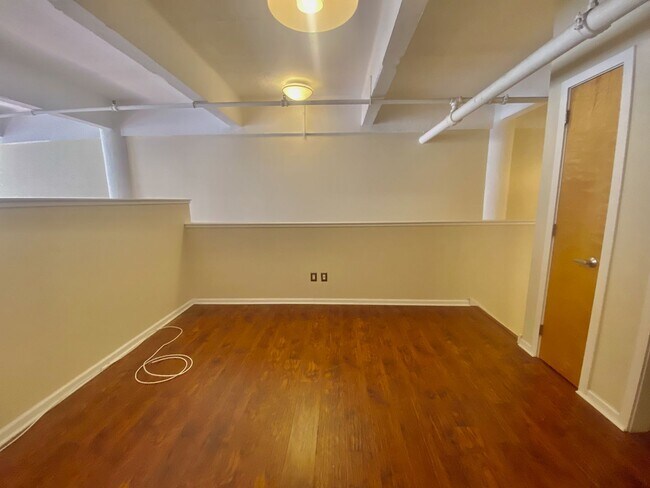 Building Photo - 1230 Arch St