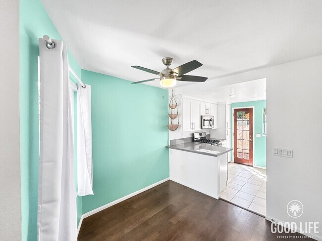 Building Photo - Great 2B/2.5BA Townhome in Kensington!