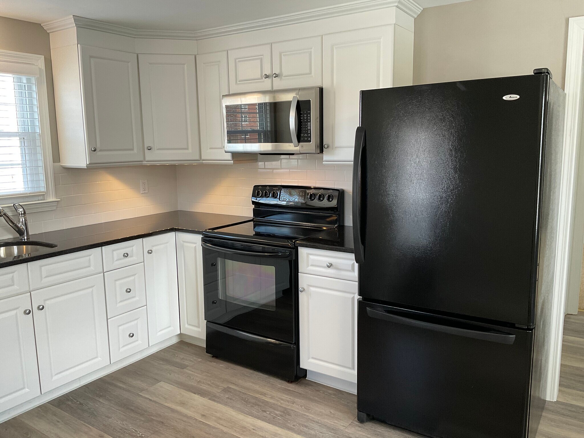 Building Photo - 61 S Main St