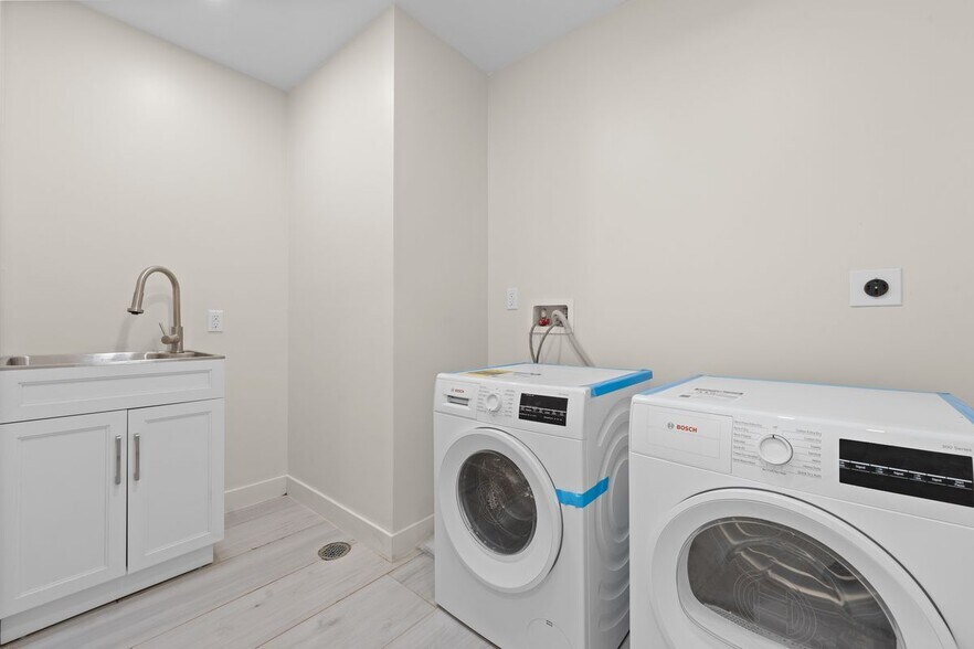 Building Photo - 310 Fenimore St