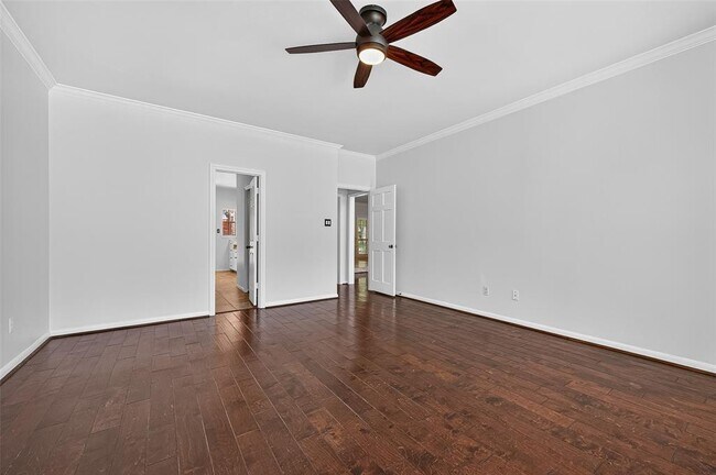 Building Photo - 1035 Flagmore Dr