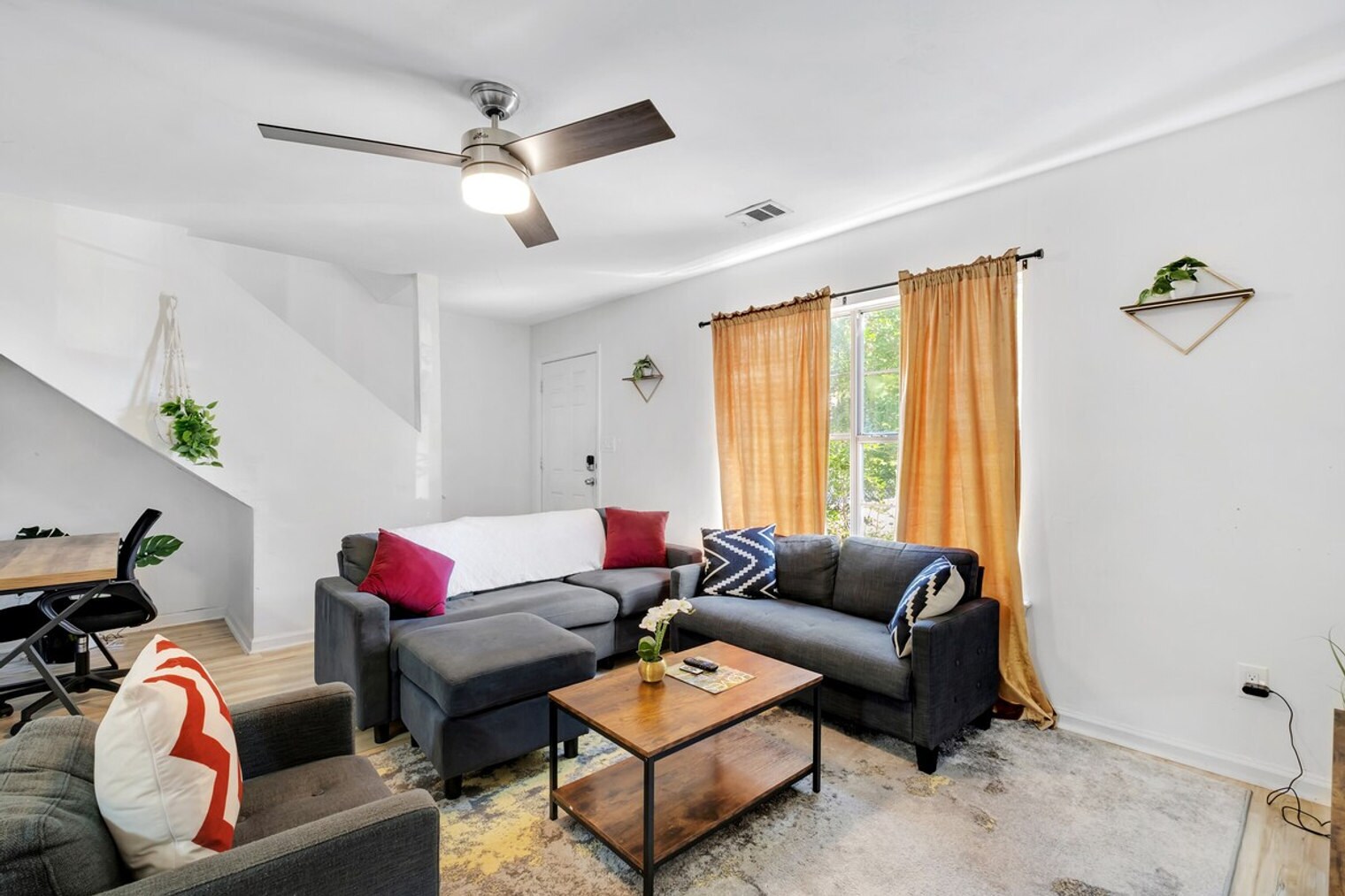 Building Photo - 836 Richmond St