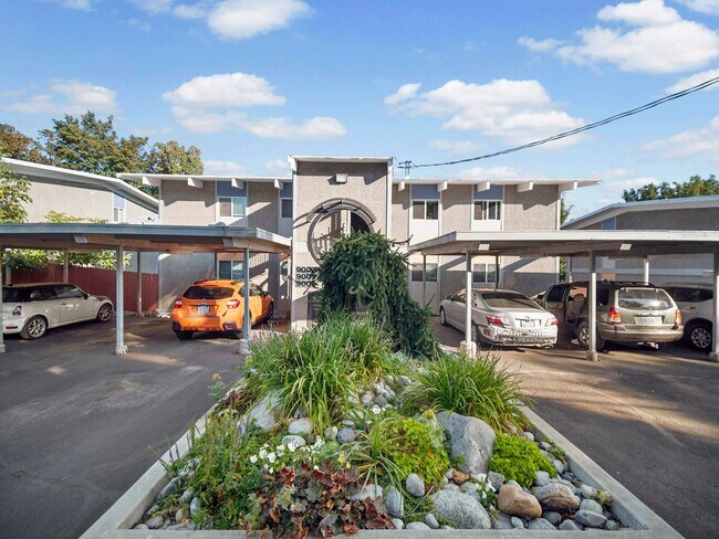 Building Photo - RENOVATED 2BD/1BA MILLWOOD APARTMENT | A/C | COVERED PARKING | PET FRIENDLY | AVAIL APRIL 15, 2026