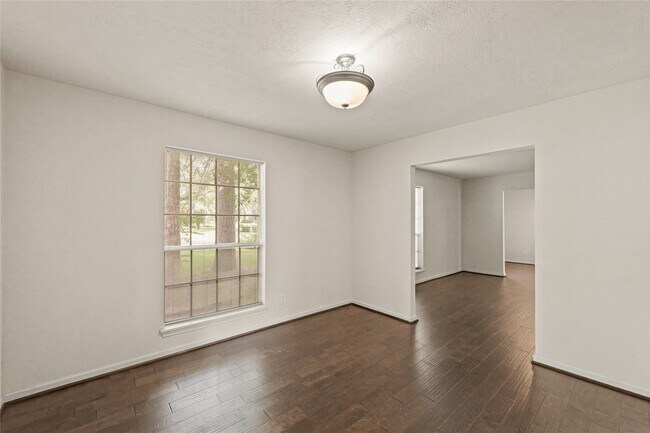 Building Photo - 14110 Saddlebend Dr