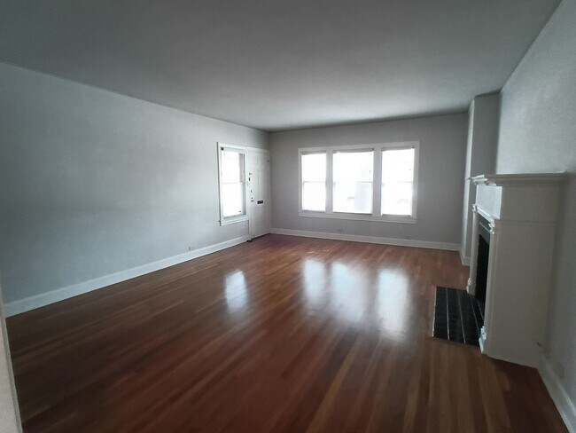 Building Photo - 109 W Norwood Ct