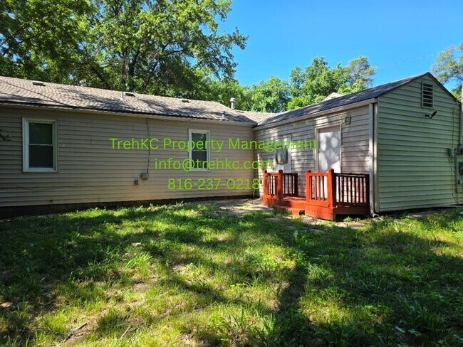Building Photo - 6338 Longwood Ct