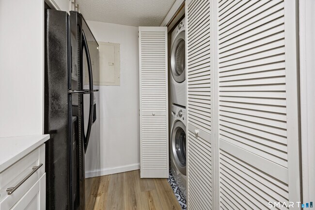 Building Photo - 299 Carriage Crossing Ln