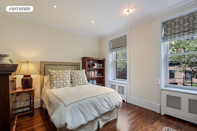 Building Photo - 3 E 91st St