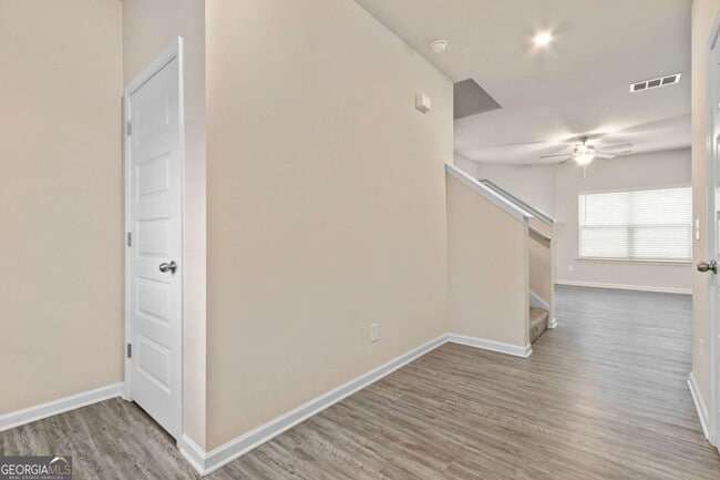 Building Photo - 158 Malbone St SW