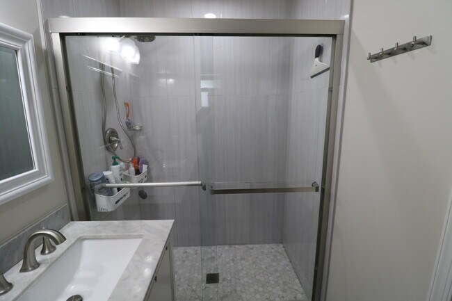 Building Photo - 6848 Brook Hollow Rd