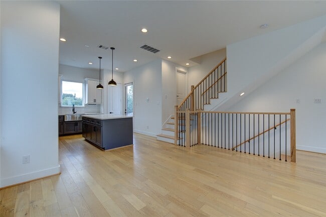 Building Photo - 10926 Fire Creek Dr