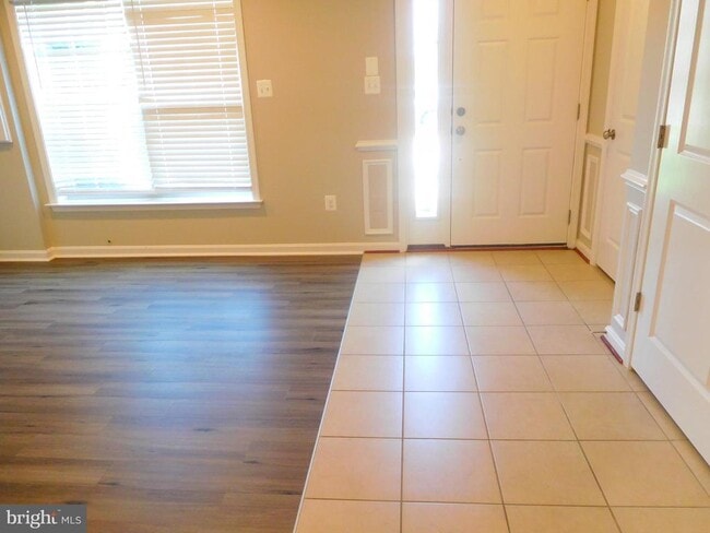 Building Photo - 9828 Smithview Pl