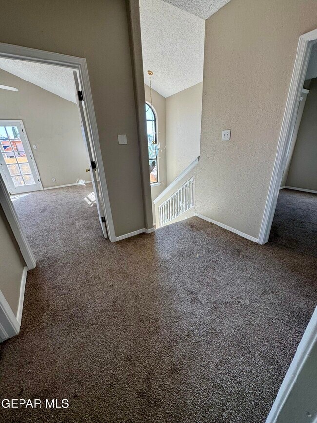 Building Photo - 1801 Garden Gate Way