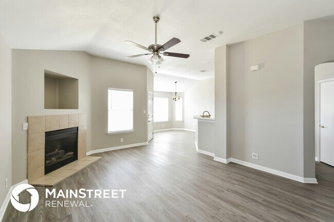 Building Photo - 8514 Whitebrush