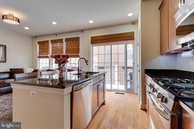 Building Photo - 2149 Red Vine Dr