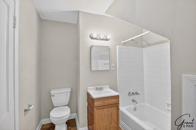 Building Photo - 10067 Grayton St