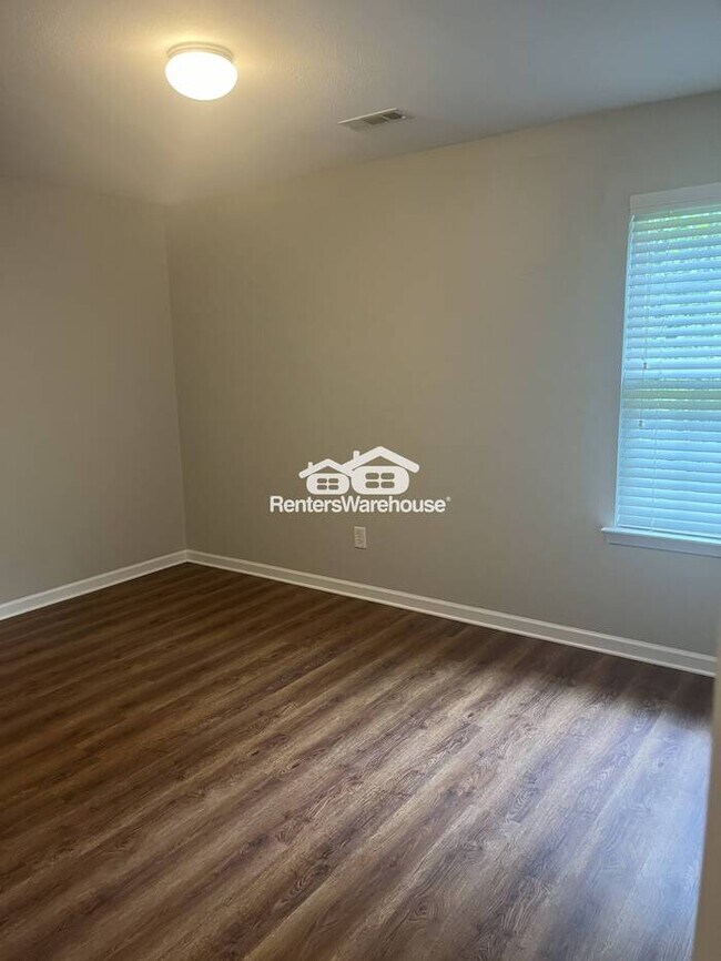 Building Photo - Welcome to this recently updated charming 3 bedroom, 2.5 bathroom home located in desirable Coventry